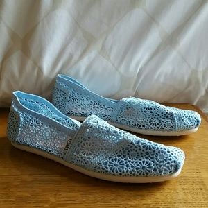Clearance!!!!TOMS Blue Crochet Shoes