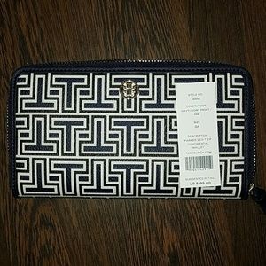 Tory Burch wallet