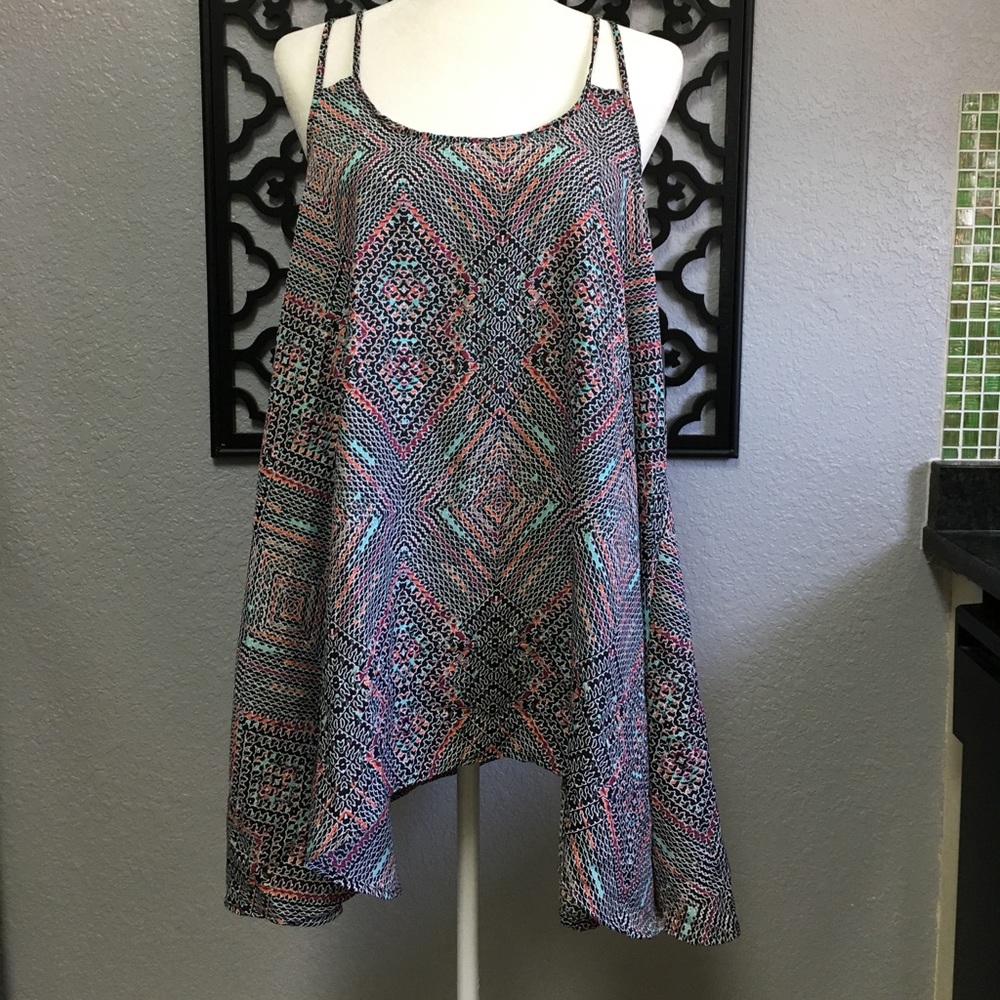 Geometrically printed sleeveless top...NWT!