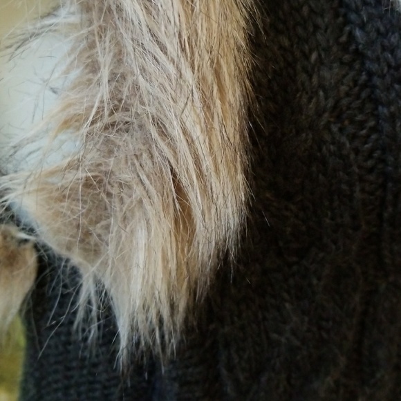 Who said LOFT wasn't sexy??? - Picture 2 of 7