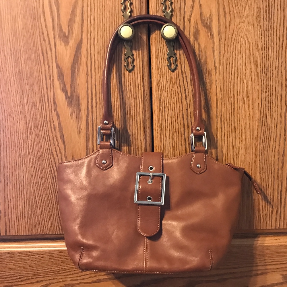 Beautiful Tignanello leather handbag! - Picture 1 of 4