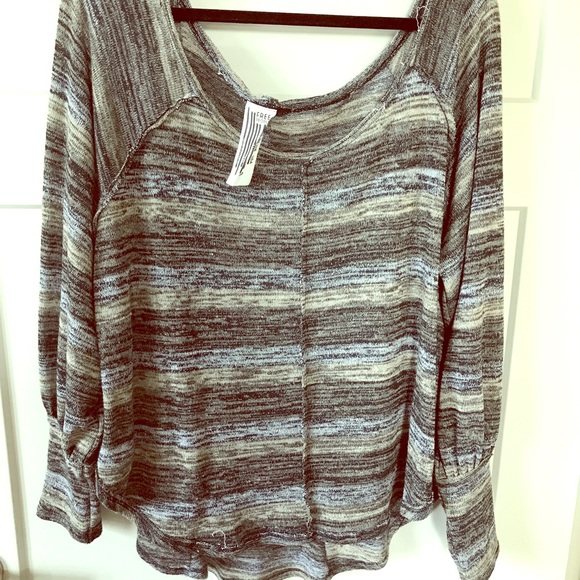 Free People oversized off the shoulder shirt - Picture 1 of 3