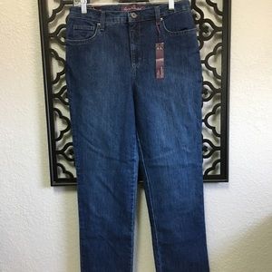 Amanda style jeans by Gloria Vanderbilt - NWT!
