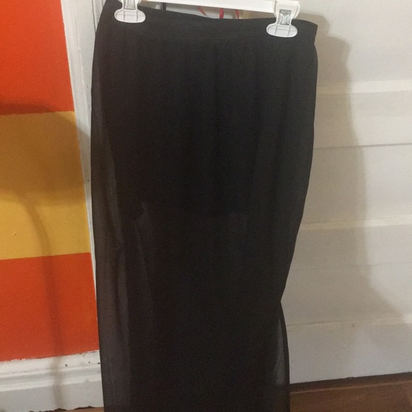 Black skirt - Picture 2 of 3