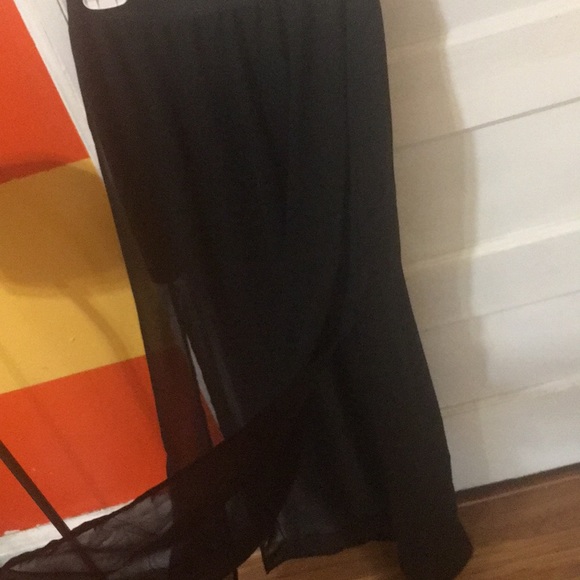 Black skirt - Picture 3 of 3