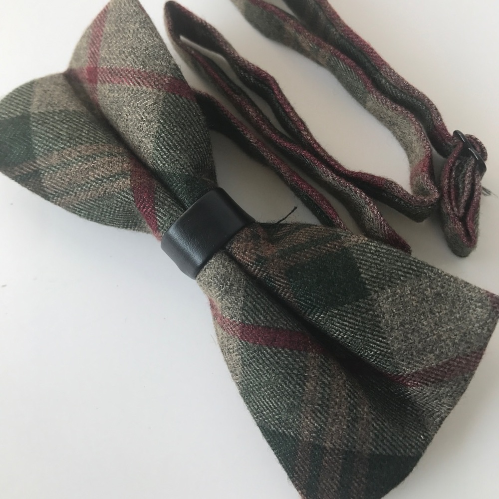 Plaid Pre-tied Adjustable Bow Tie (men or boys)