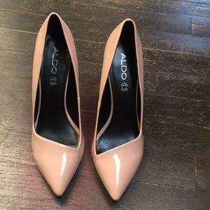 Aldo nude/pinkish pumps