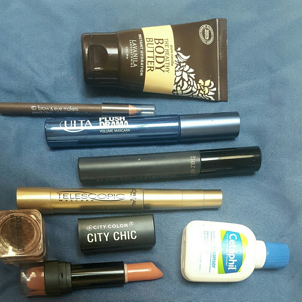 Make up bundle