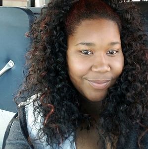 Meet your Posher, Candyce