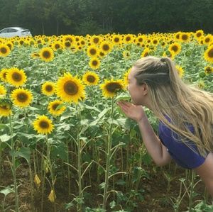 Meet your Posher, Hannah