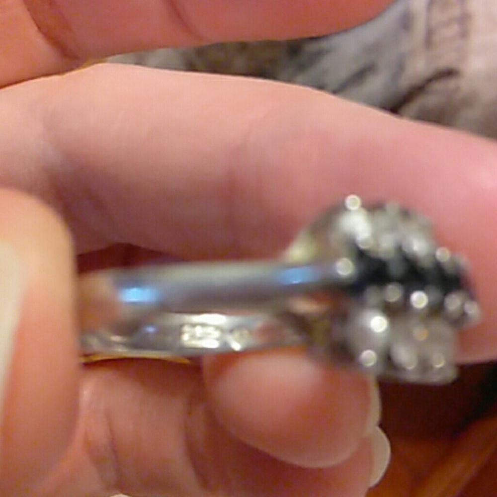 SOLD-Ring - Picture 3 of 4