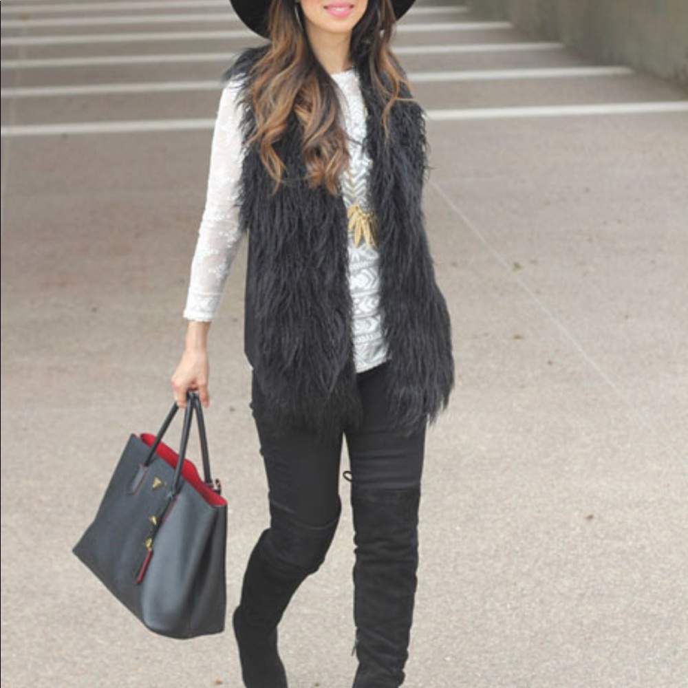 CAbi infinite faux fur vest XS