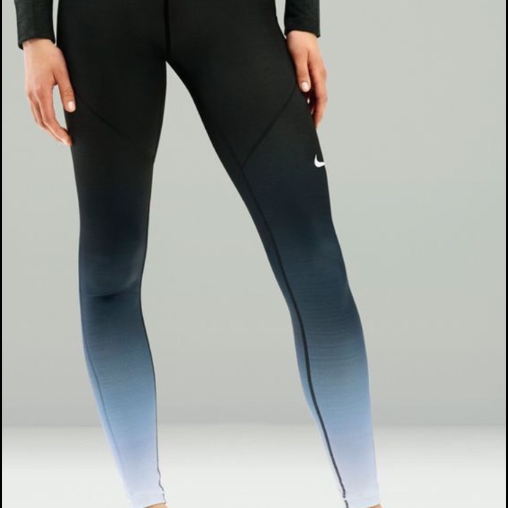 ISO I'm looking for these Nike Leggings