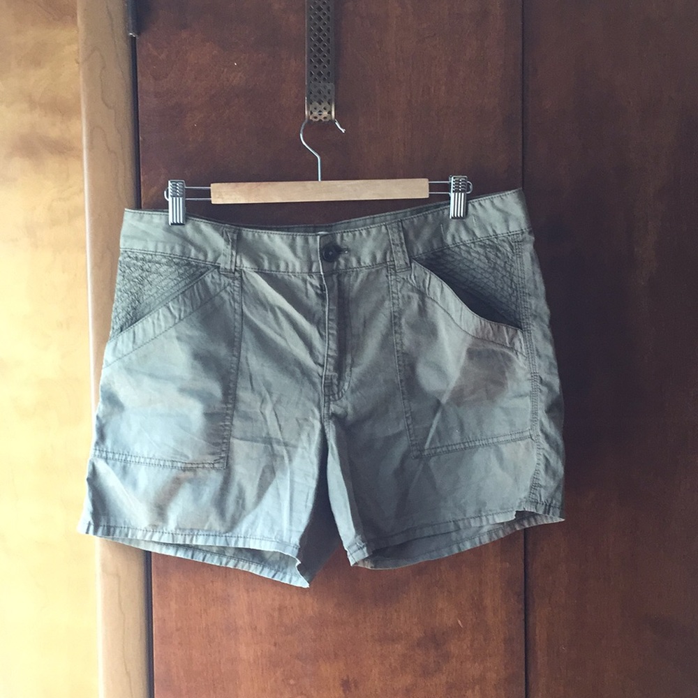 Madewell utility style shorts
