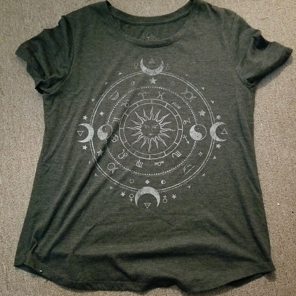 🎃 Cute, Soft T-Shirt