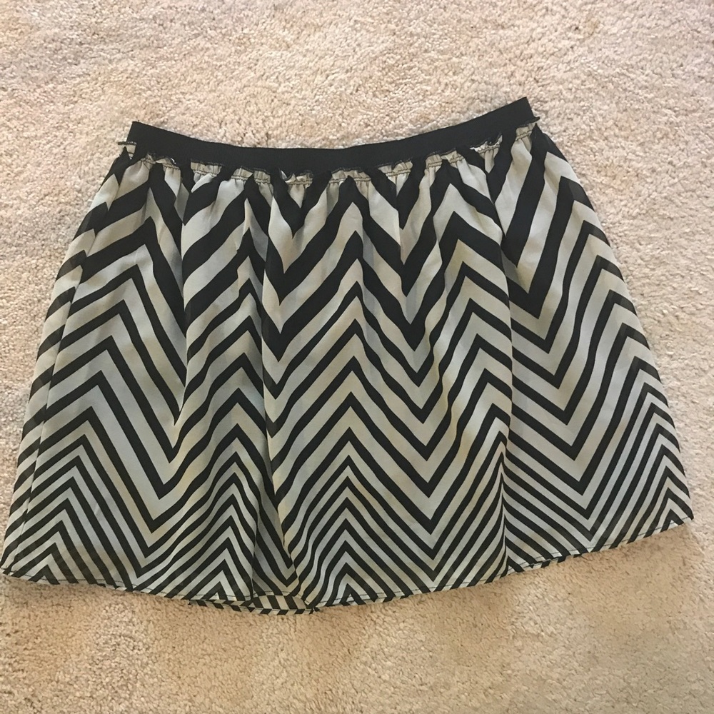 American Eagle Outfitters Chevron Skirt