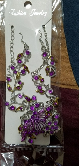 Purple butterfly necklace and earring set - Picture 4 of 4