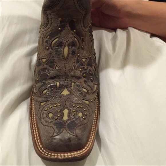 Beautiful leather boots - Picture 2 of 3