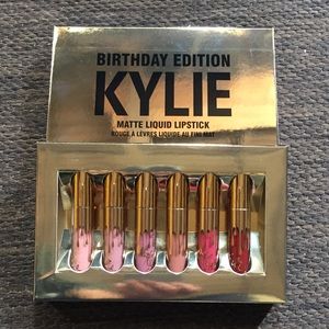 Kylie Birthday Edition Mini Mate Lipkit