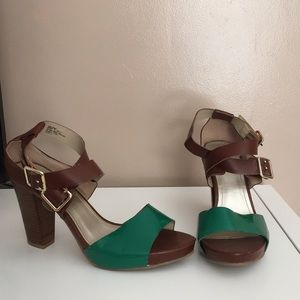 Kenneth Cole Sandals, great for any occasion!