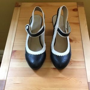 Spectator sling backs with block heel