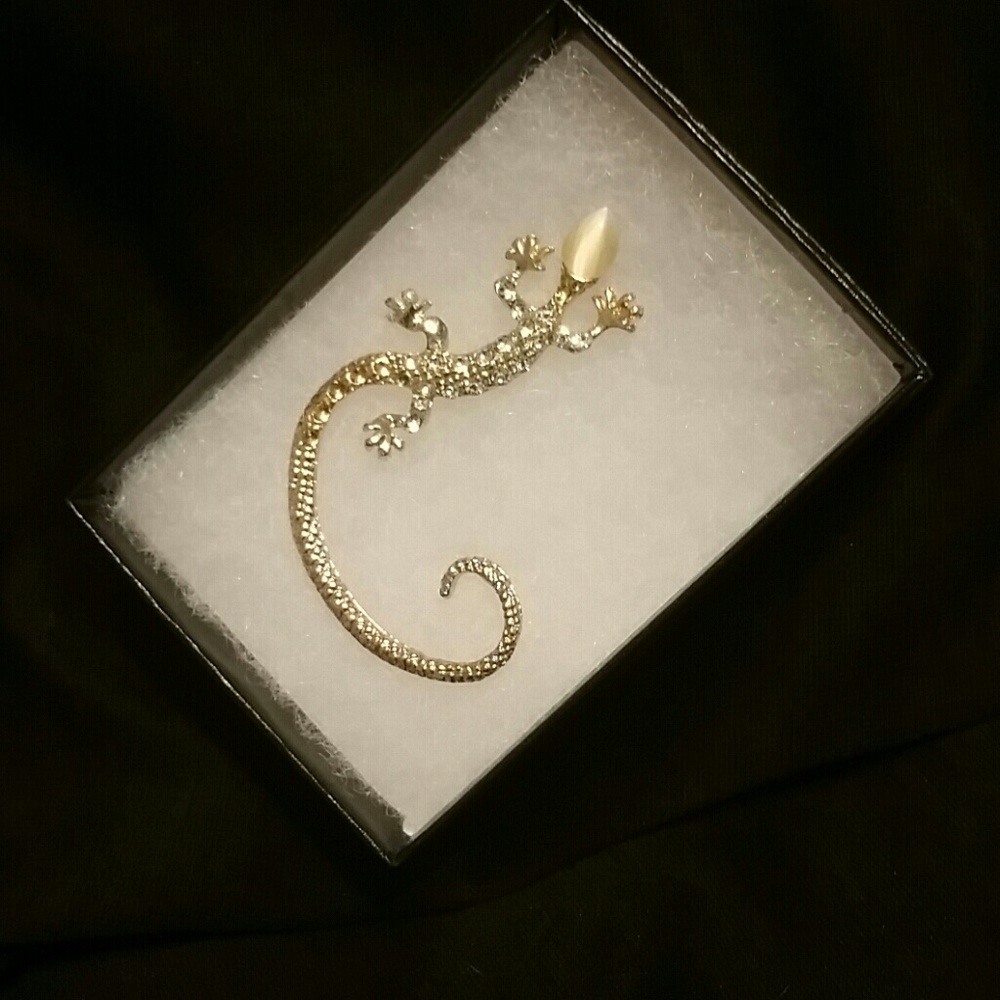 Long.lizard earring nib