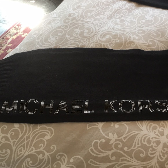Michael Kors black and bling knitted winter scarf - Picture 2 of 3