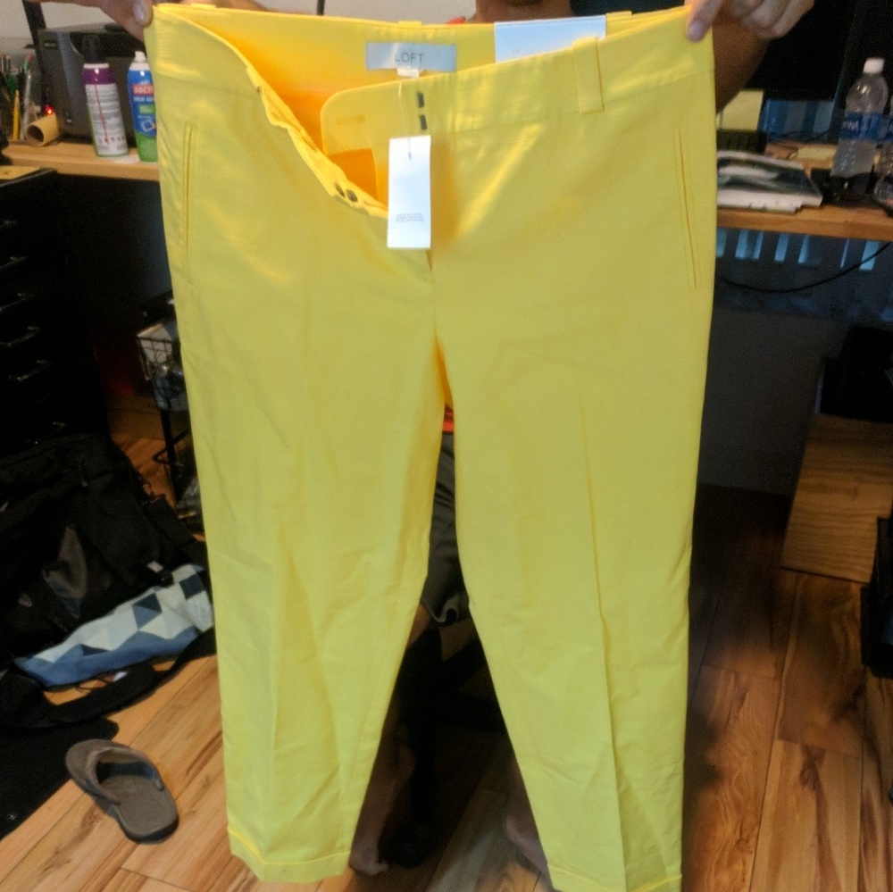 NWT LOFT CUTE AND BRIGHT YELLOW PANTS