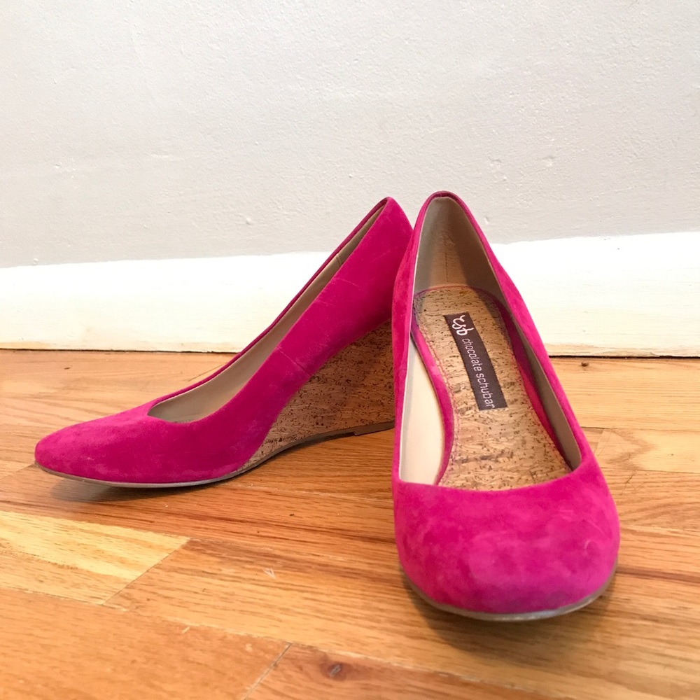 Premium suede wedge - like new