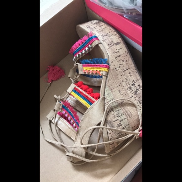 Multicolor Wedges - Picture 2 of 2