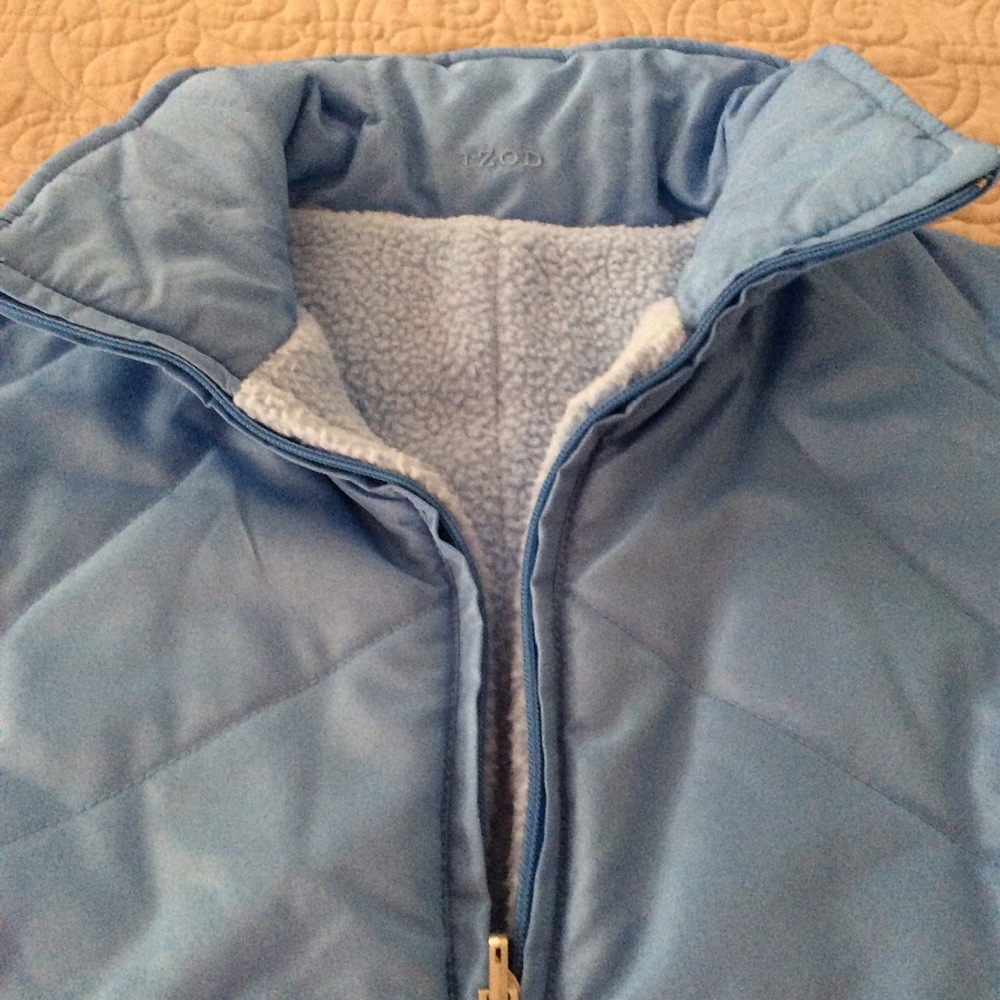 WOMEN 'S BLUE IZOD VEST