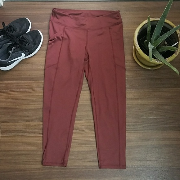 Urban Outfitters Without Walls Active Crop - Picture 1 of 4