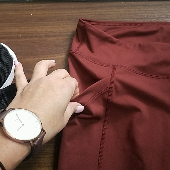 Urban Outfitters Without Walls Active Crop - Picture 2 of 4