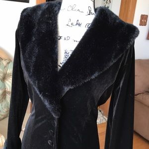 Velveteen FOREVER 21 coat/faux fur cuffs/collar
