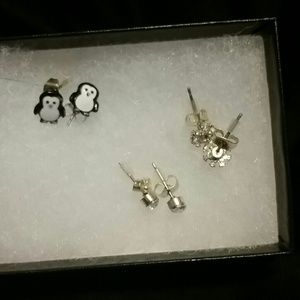 3 earring.set never worn