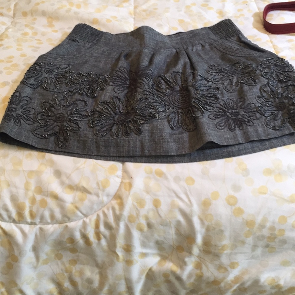 Grey skirt, gently used