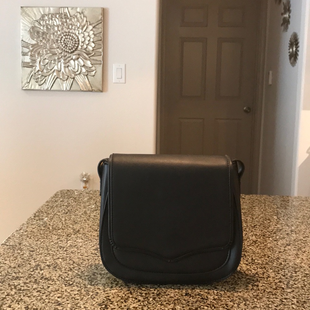 Simple black crossbody