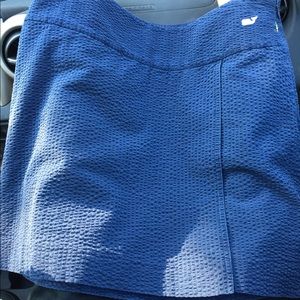Vineyard vines navy skirt size 6