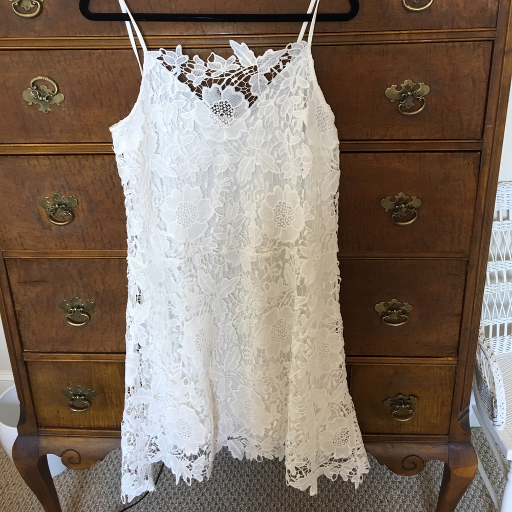 White lace fully lined dress
