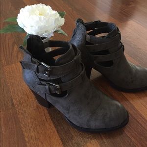 Just Fab Heeled Booties