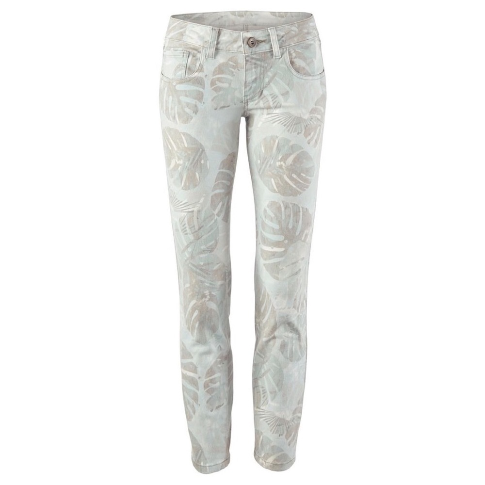 CAbi Paradise Crop Super Skinny Jeans