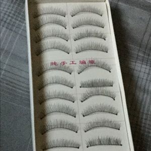 Eyelashes it's also new never used it.
