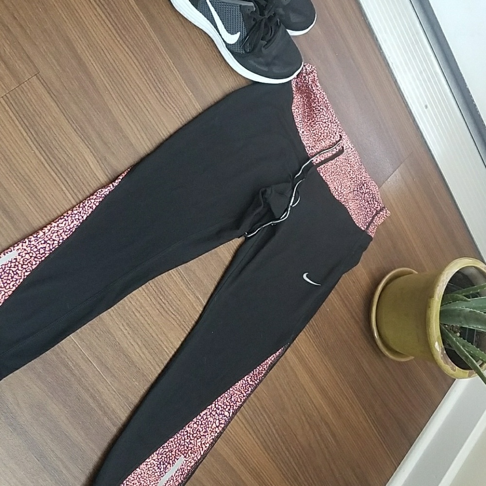 Nike Running Crop