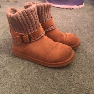 Short chestnut uggs!