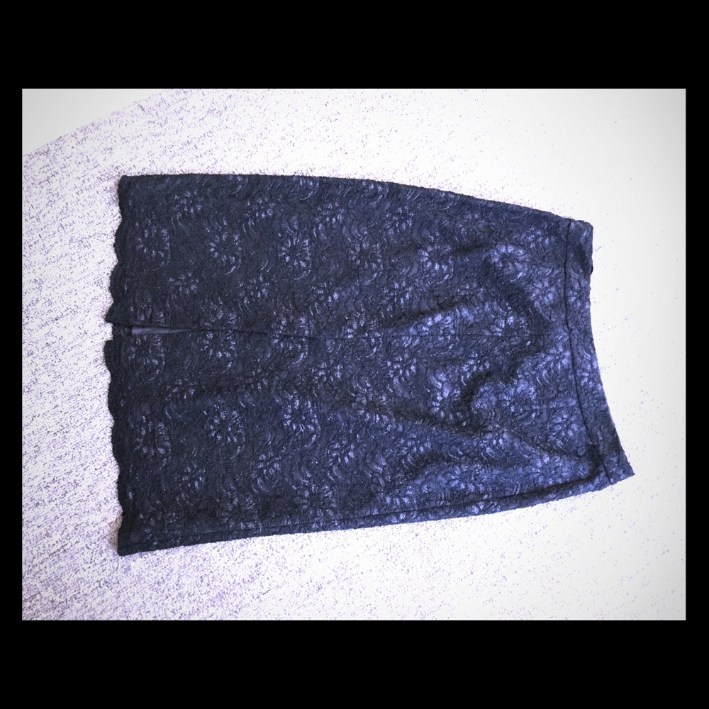 Banana Republic black lace skirt