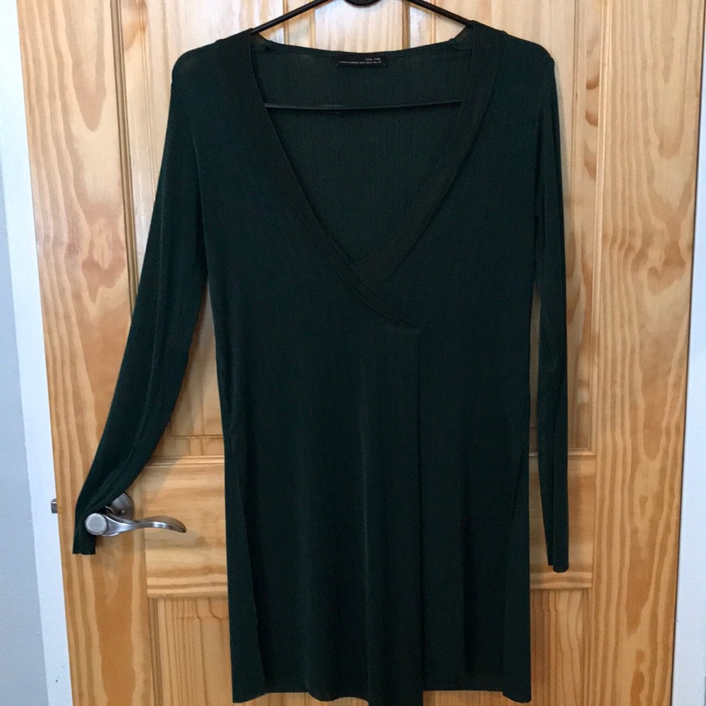 Green comfortable v neck top