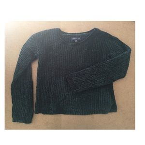 Super soft cropped sweater 💕