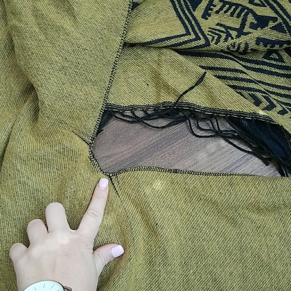 Reversible Wrap - Picture 5 of 5