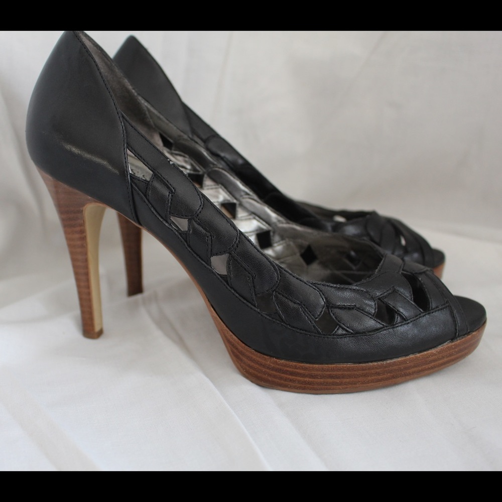 Guess Black Leather Cutout Peep Toe Stacked Wood Pump-Style 4" Heel 1" Platform