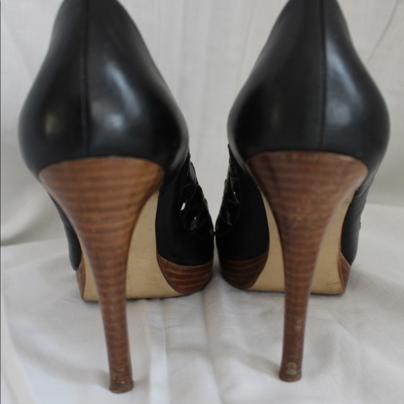 Guess Black Leather Cutout Peep Toe Stacked Wood Pump-Style 4" Heel 1" Platform - Picture 4 of 8